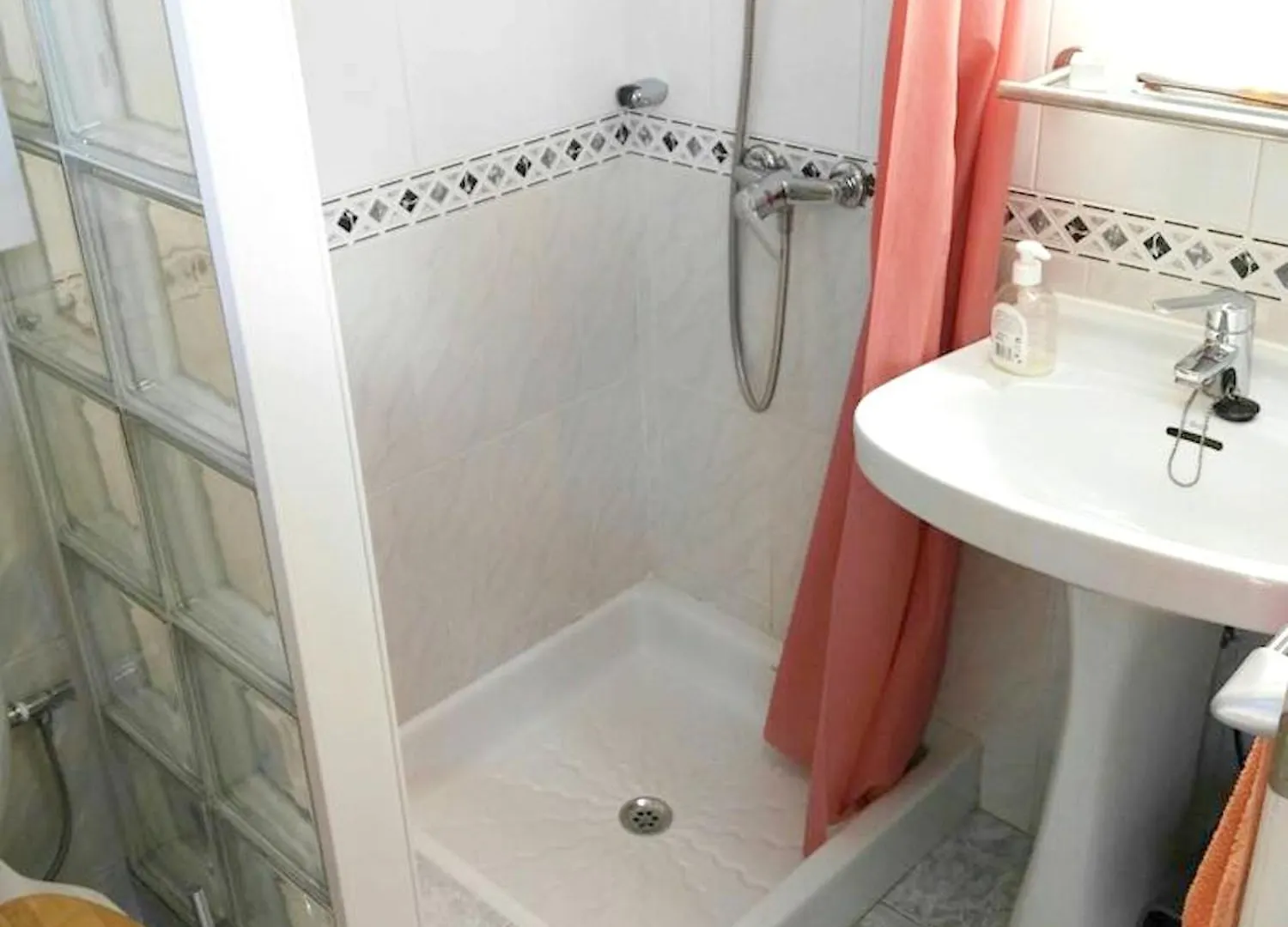 Cosy Chalet In L'Arbocar With Private Pool, 65 Sqm 巴塞罗那