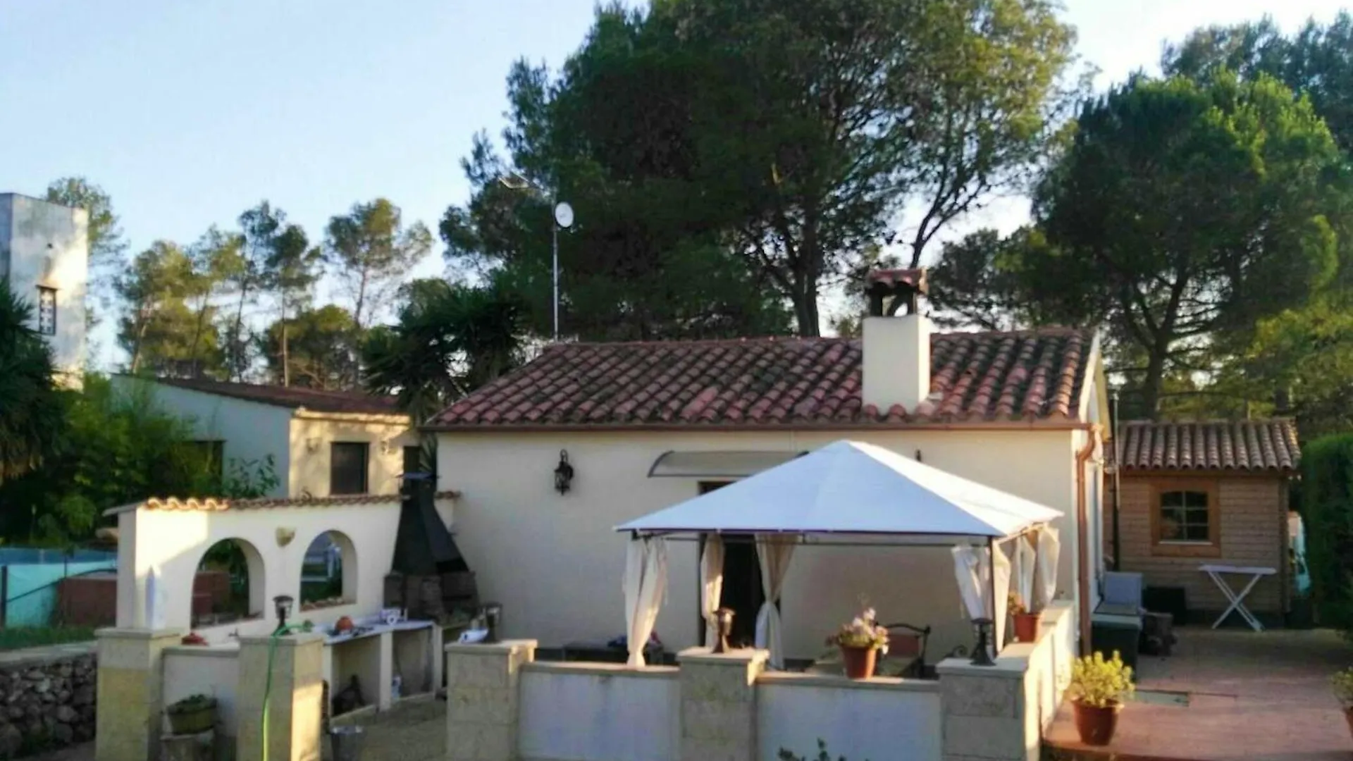 Cosy Chalet In L'Arbocar With Private Pool, 65 Sqm 巴塞罗那