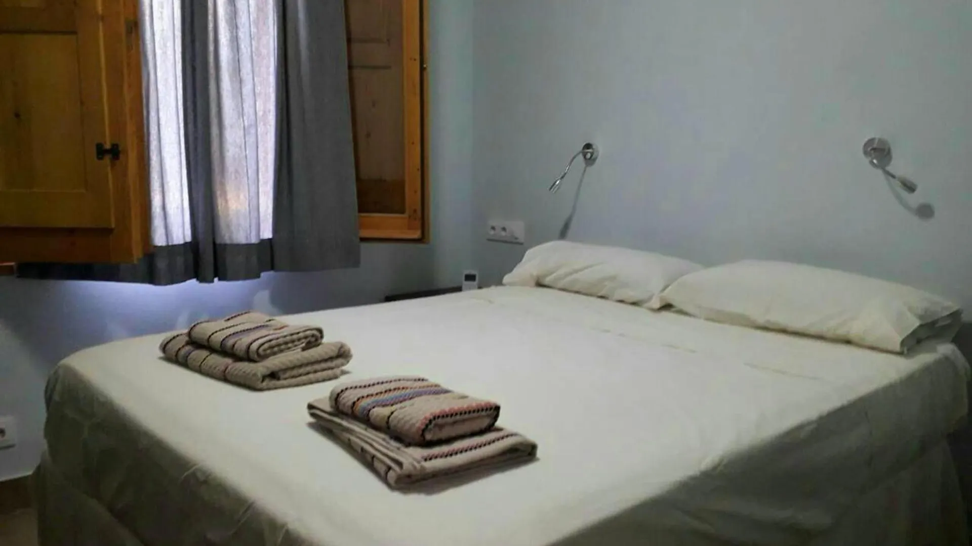 Cosy Chalet In L'Arbocar With Private Pool, 65 Sqm Barcelona